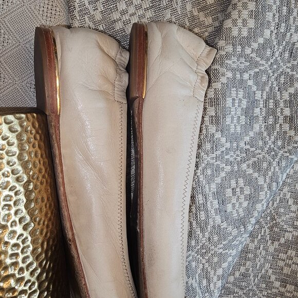 Tory Burch Cream Leather Ballet Flats w/ Gold & Enamel Logo – Size 10 - Picture 10 of 12